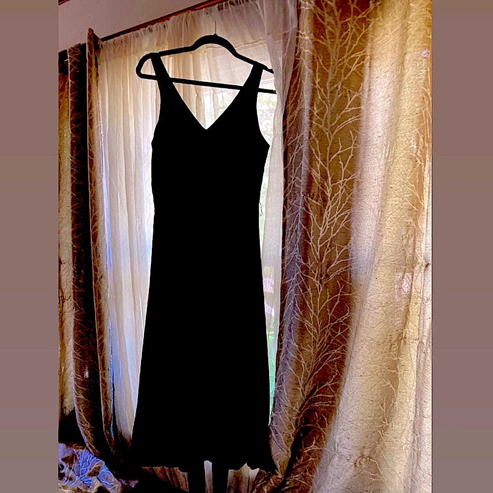 Long black dress small, Mod Ref